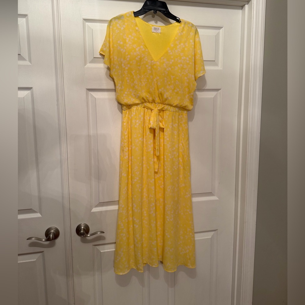 Sienna Sky yellow and white midi dress with cinched tie waist medium